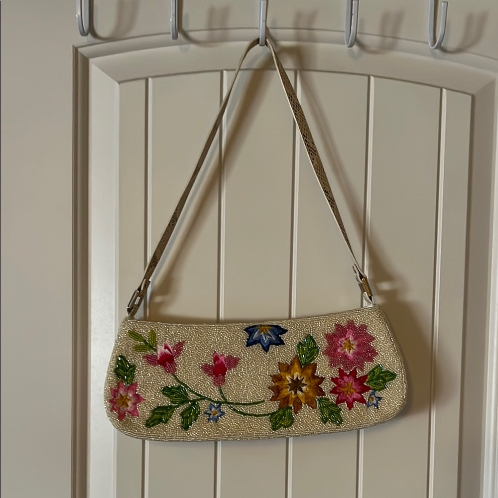 Floral Beaded Cream Shoulder Bag - Picture 3 of 14